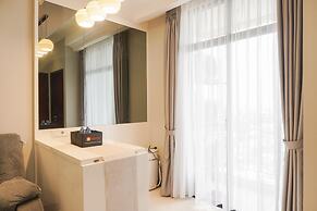 Comfort And Elegant 2Br At Permata Hijau Suites Apartment