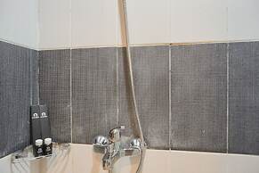 Warm And Cozy Studio At Cinere Bellevue Suites Apartment