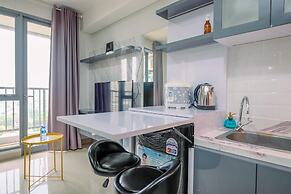 Nice And Comfortable 2Br Apartment At Royal Olive Residence