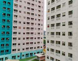 Modern Look 2Br Green Pramuka City Apartment Near Mall