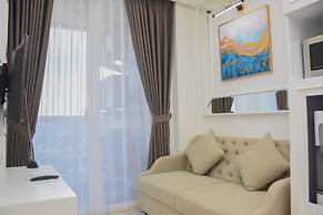 Modern And Comfy 2Br At Menteng Park Apartment