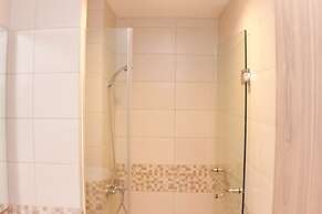 Nice And Cozy 1Br At Tamansari Iswara Apartment