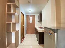 Affordable Studio Room Pool View Pinewood Jatinangor Apartment