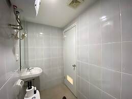 Luxury Spacious 3Br Apartment At Newton Residence Bandung