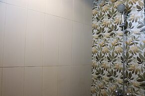 Spacious And Modern 3Br Apartment At Simprug Park Residences