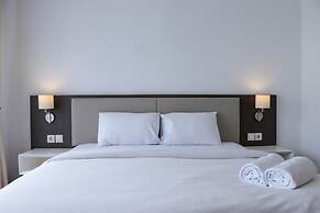 Spacious And Modern 3Br Apartment At Simprug Park Residences