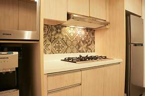 Spacious And Modern 3Br Apartment At Simprug Park Residences