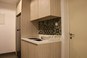 Spacious And Comfort 3Br Apartment At Simprug Park Residences