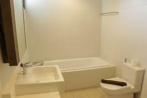 Spacious And Comfort 3Br Apartment At Simprug Park Residences