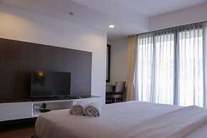 Spacious And Comfort 3Br Apartment At Simprug Park Residences