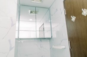 Elegant Studio Pacific Garden Apartment Near Alam Sutera