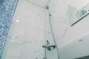 Elegant Studio Pacific Garden Apartment Near Alam Sutera