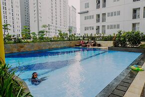 Comfort And Restful 2Br At Bassura City Apartment