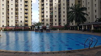 Homey And Comfort Living 2Br At Mediterania Palace Apartment