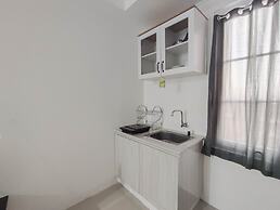 Good Deal 1Br At Paltrow City Apartment