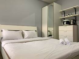 Tranquil Living Studio At Belmont Residence Puri Apartment