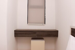 Cozy Stay Studio Urbantown Karawang Apartment