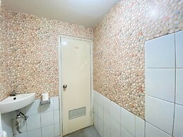 Cozy Furnished 2Br Apartment At Grand Asia Afrika