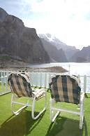 Luxus Hunza Attabad Lake Resort