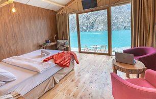 Luxus Hunza Attabad Lake Resort