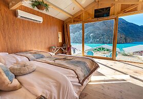 Luxus Hunza Attabad Lake Resort