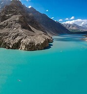 Luxus Hunza Attabad Lake Resort