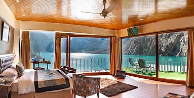 Luxus Hunza Attabad Lake Resort