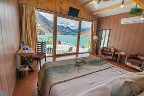 Luxus Hunza Attabad Lake Resort