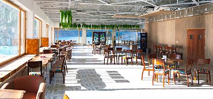 Luxus Hunza Attabad Lake Resort