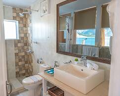 Luxus Hunza Attabad Lake Resort