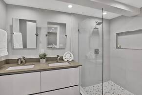 Trendy Renovated 4 BR  Home with POOL