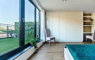 Lumina luxury apartment with 3 terraces