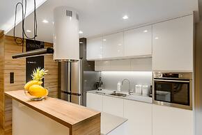 Lumina luxury apartment with 3 terraces