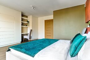 Lumina luxury apartment with 3 terraces