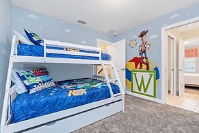 Monopoly Fun Storey Lake Resort 6 Bed Star Home! 6 Bedroom Villa by Re