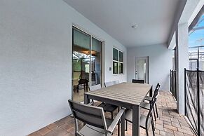 Monopoly Fun Storey Lake Resort 6 Bed Star Home! 6 Bedroom Villa by Re