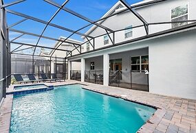 Monopoly Fun Storey Lake Resort 6 Bed Star Home! 6 Bedroom Villa by Re