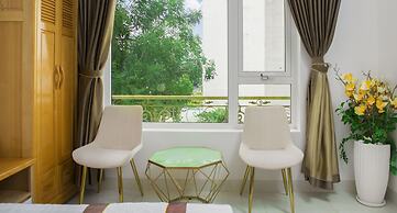 Caroline Beach Vung Tau