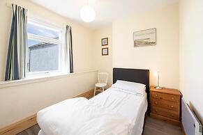 Beach Side House in Beautiful Borth