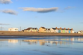 Beach Side House in Beautiful Borth