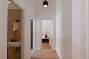 A World Aparts - 504 Corso