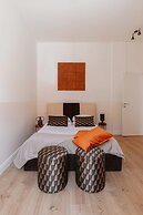 A World Aparts - 504 Corso