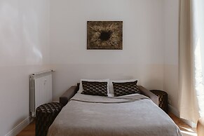 A World Aparts - 504 Corso