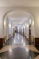 A World Aparts - 504 Corso