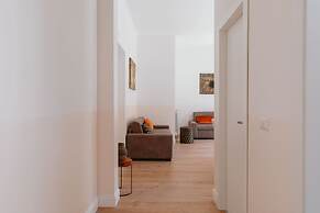 A World Aparts - 504 Corso