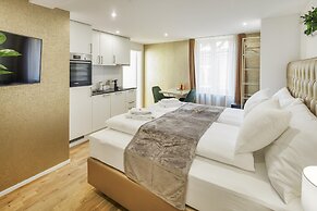 EH Apartments Saturn