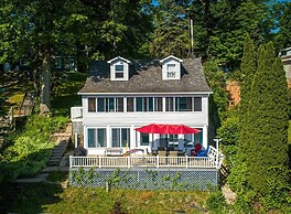 Cottage on Big Pine Island Lake