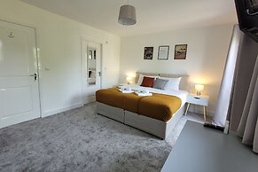 House of 4 Chimneys by Your Lettings UK