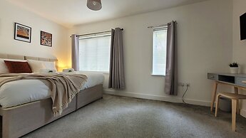 House of 4 Chimneys by Your Lettings UK