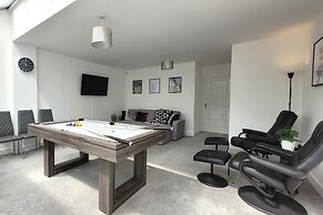 House of 4 Chimneys by Your Lettings UK